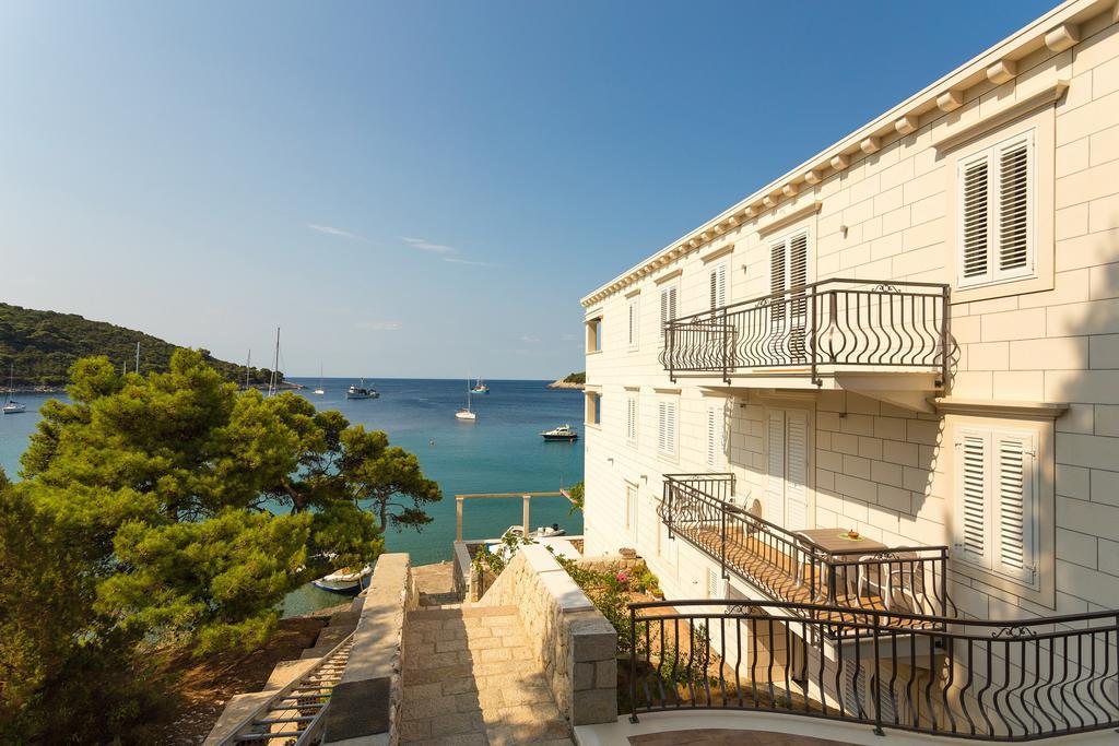 Pine Tree Boutique Apartments Saplunara Extérieur photo