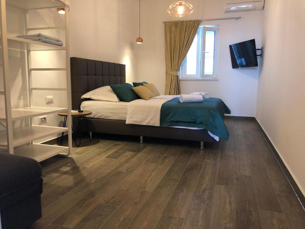 Pine Tree Boutique Apartments Saplunara Extérieur photo