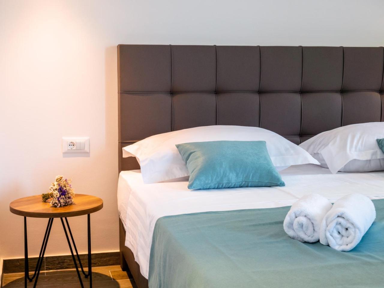 Pine Tree Boutique Apartments Saplunara Extérieur photo