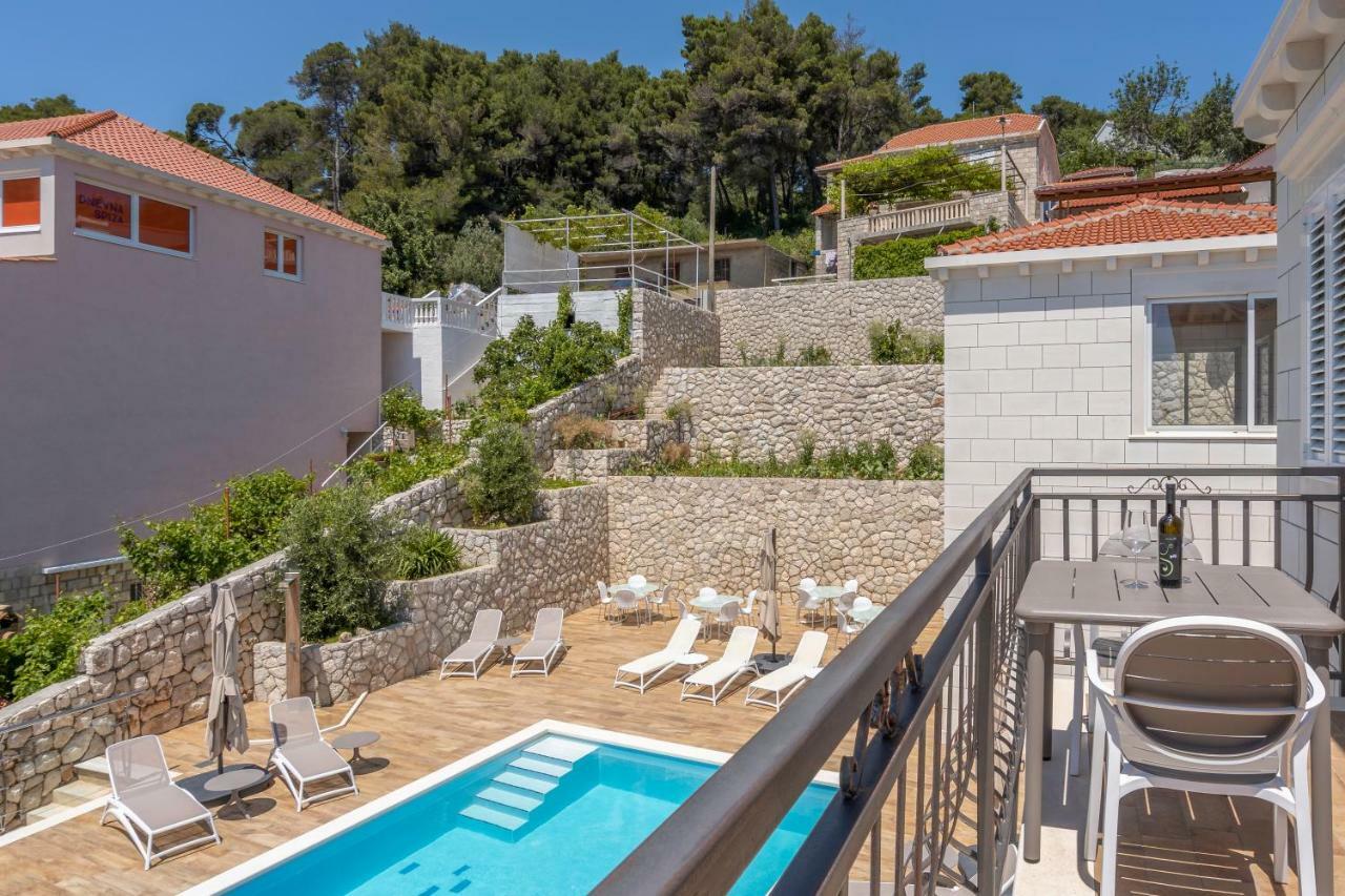 Pine Tree Boutique Apartments Saplunara Extérieur photo