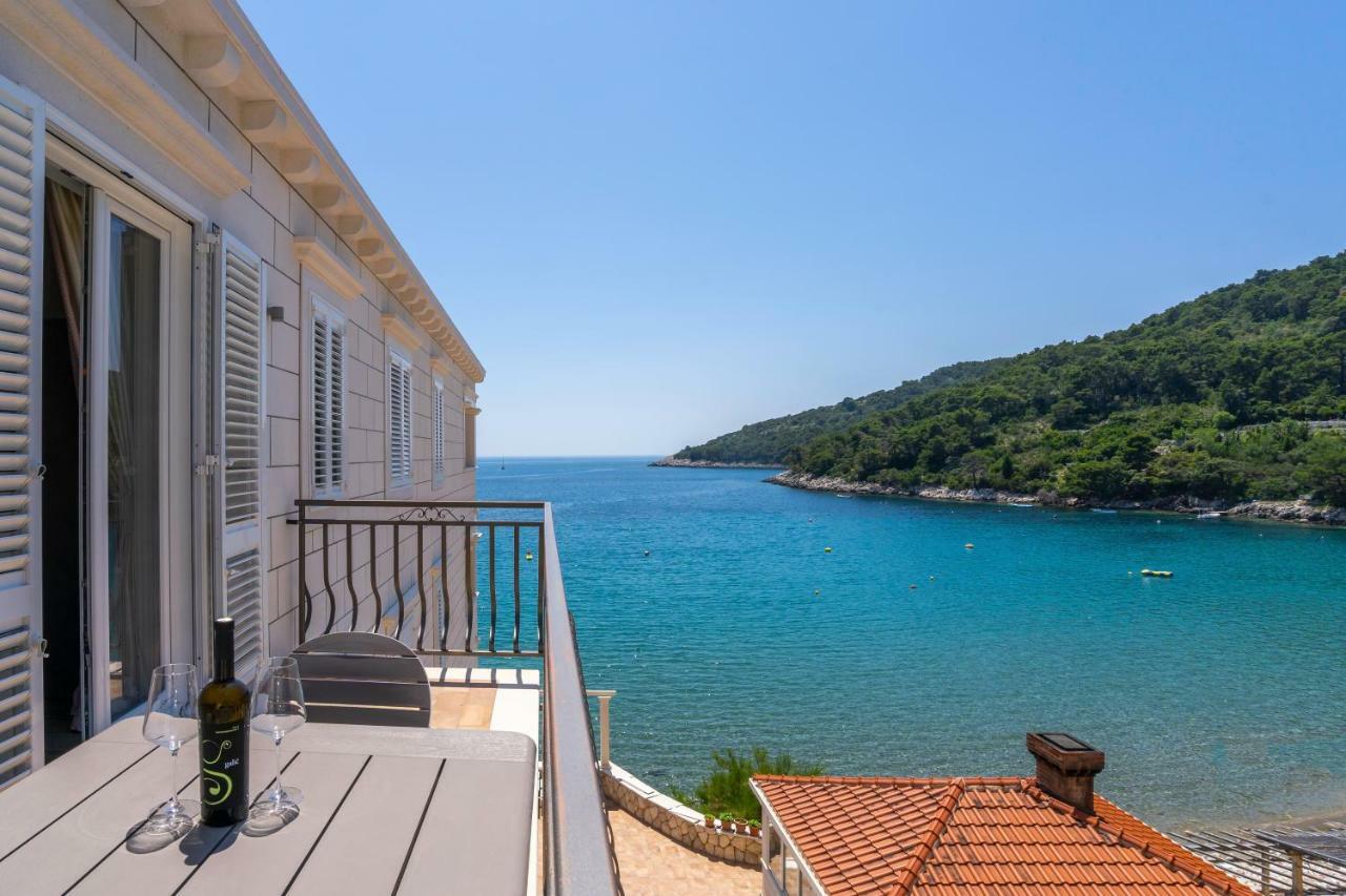 Pine Tree Boutique Apartments Saplunara Extérieur photo